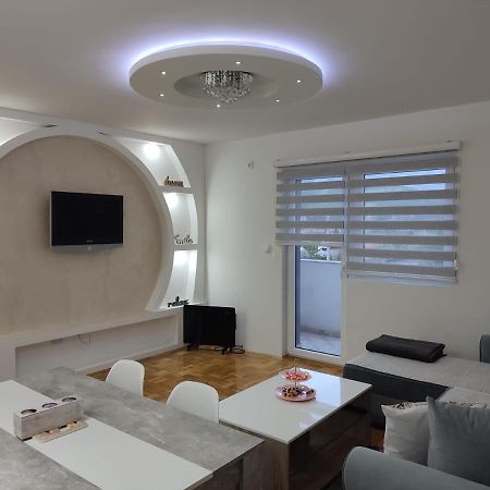 Ferienwohnung Stan Na Dan Elena Lukavica Exterior foto
