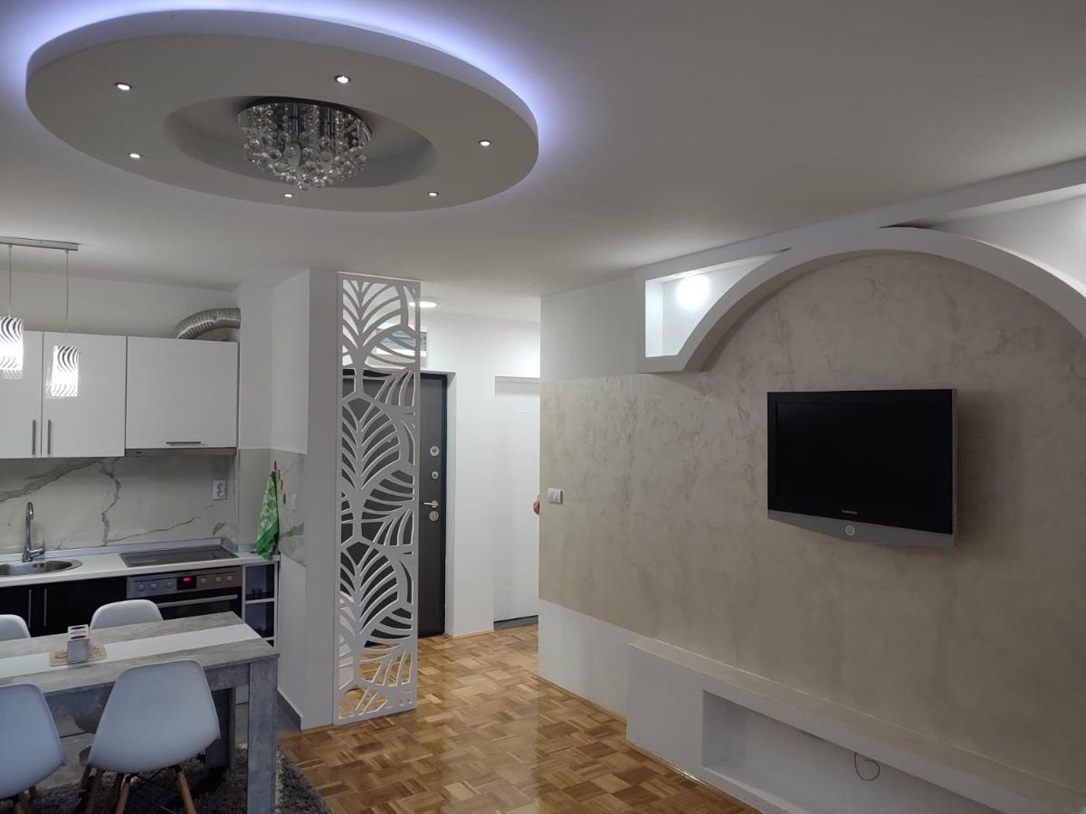 Ferienwohnung Stan Na Dan Elena Lukavica Exterior foto