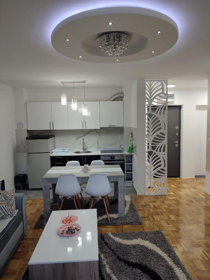 Ferienwohnung Stan Na Dan Elena Lukavica Exterior foto