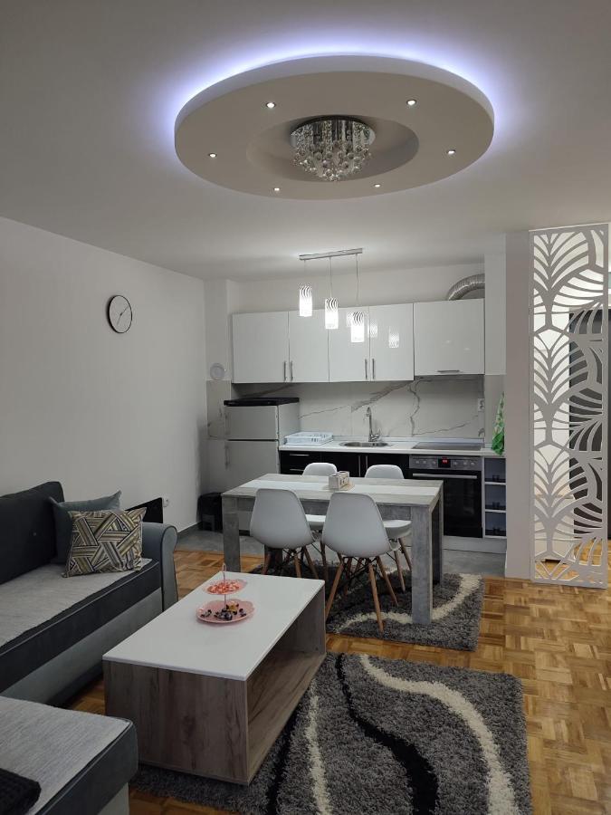 Ferienwohnung Stan Na Dan Elena Lukavica Exterior foto