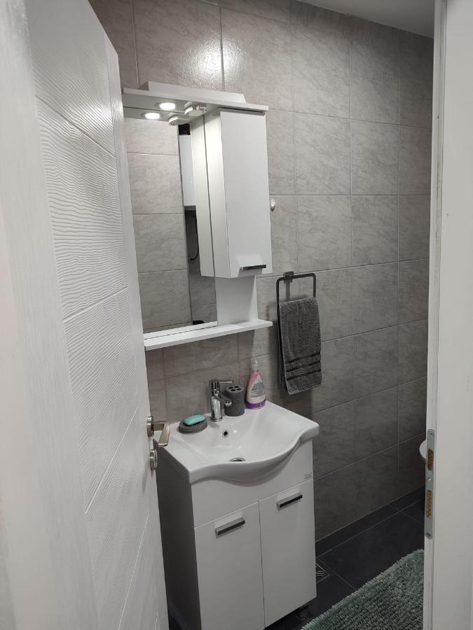 Ferienwohnung Stan Na Dan Elena Lukavica Exterior foto