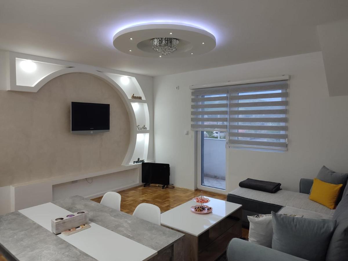 Ferienwohnung Stan Na Dan Elena Lukavica Exterior foto
