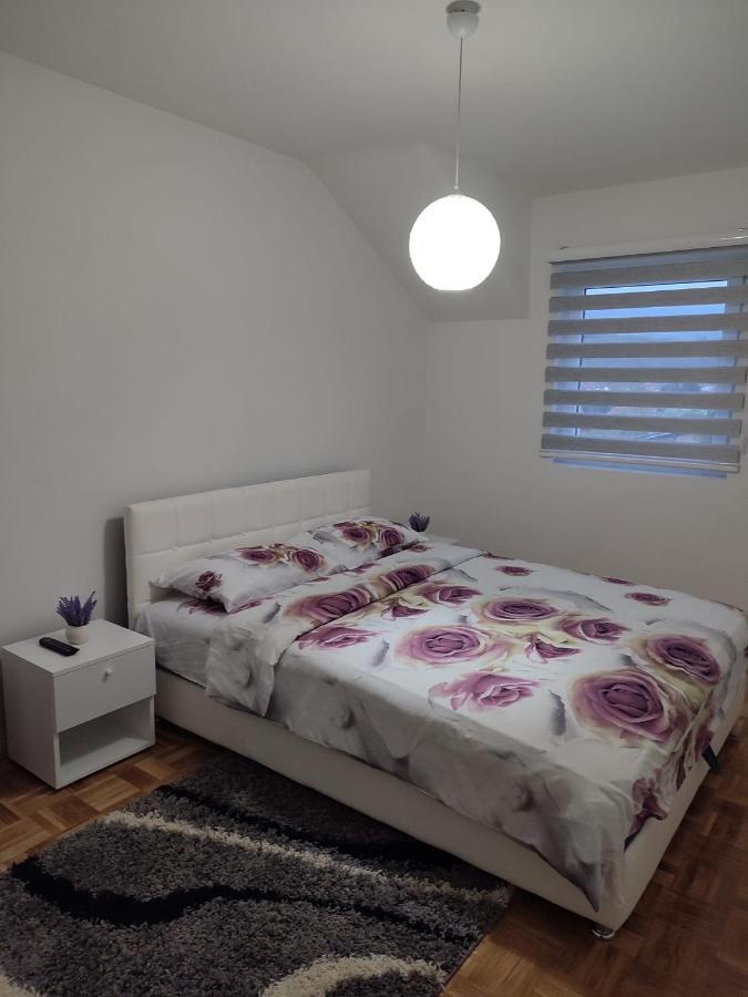 Ferienwohnung Stan Na Dan Elena Lukavica Exterior foto