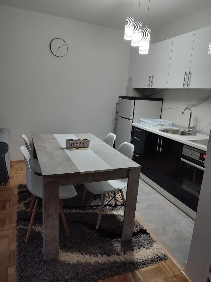 Ferienwohnung Stan Na Dan Elena Lukavica Exterior foto